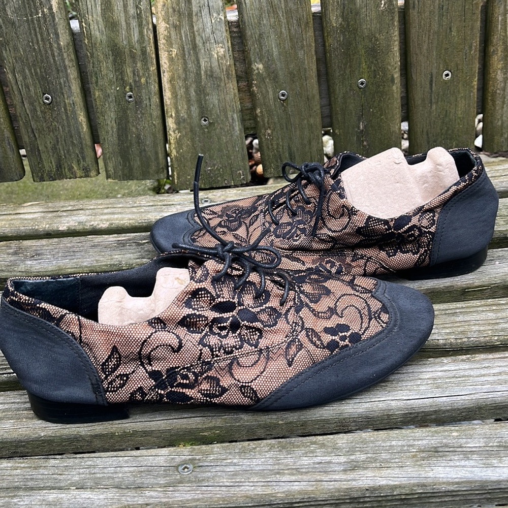 Womens Black and Beige Lace-Overlay Flats - originally purchased in UK - Picture 5 of 10